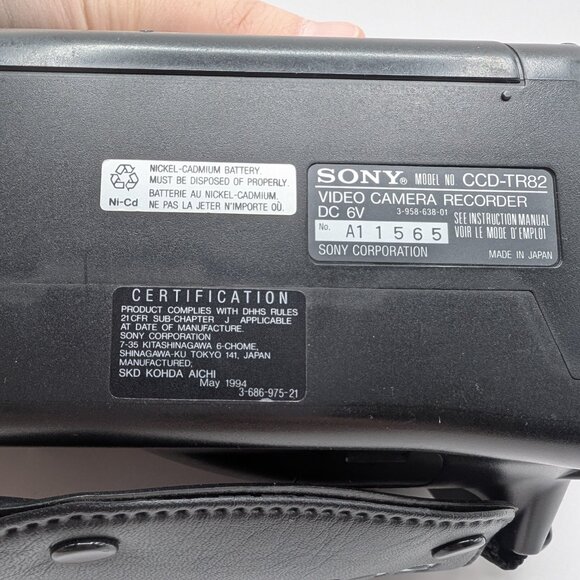 Vintage Sony Handycam Video 8 CCD-TR82 Camcorder w/ Accessories - TESTED - Picture 6 of 6